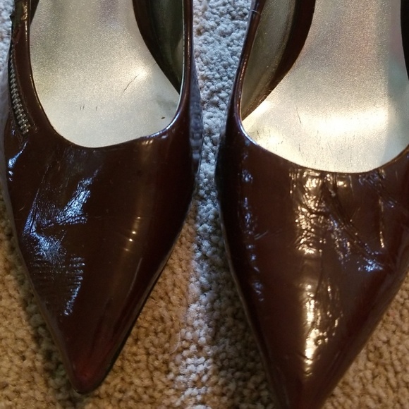 Jessica Simpson wine-color, patent leather shoes - Picture 4 of 4